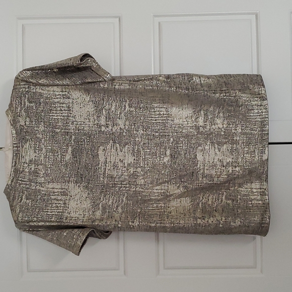 Akemi and kin metallic tee - Picture 2 of 2